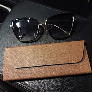 ✨UV Gold Frame Black Cat Eye Sunglasses
